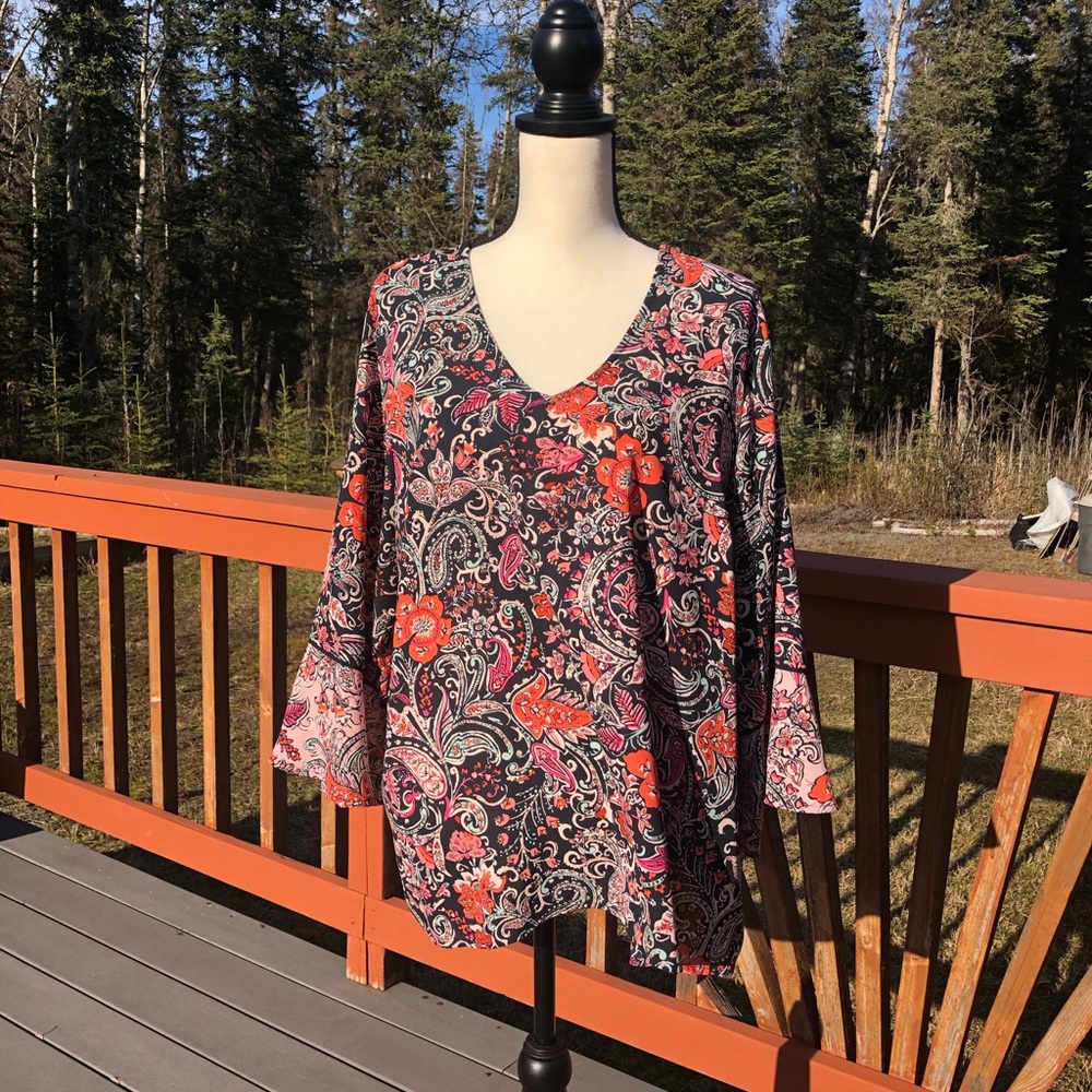 J.Jill floral V-neck, bell sleeved top. NWT